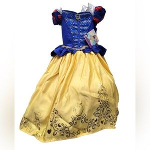 Disney princess costume ( Snow White)!